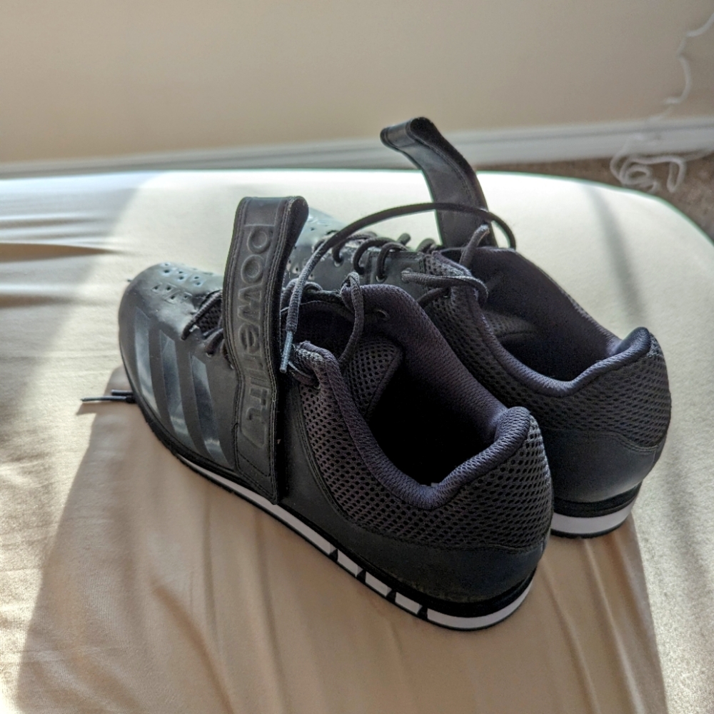 Adidas Powerlift Men's Size 9.5